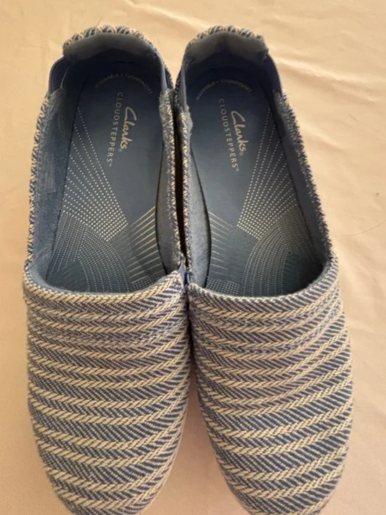 Clarks Blue and White Striped Cloudsteppers Slip-Ons - Picture 2 of 7